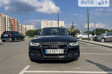 Седан Audi A4 2015 в Киеве