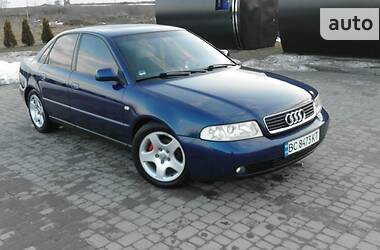 Седан Audi A4 2000 в Городке