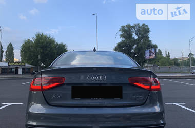 Седан Audi A4 2014 в Черкасах