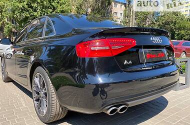 Седан Audi A4 2012 в 