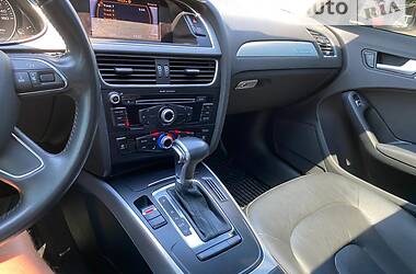 Седан Audi A4 2012 в 
