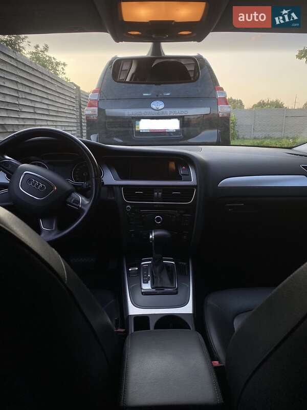 Седан Audi A4 2012 в Харькове
