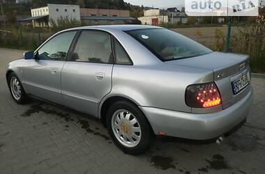 Седан Audi A4 2000 в Турке