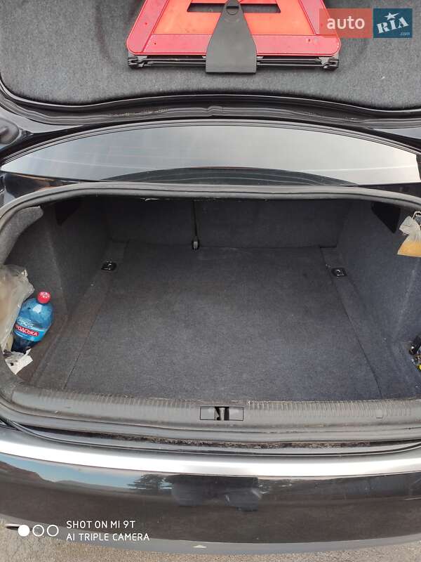Седан Audi A4 2001 в Сарнах