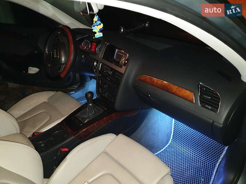 Универсал Audi A4 2009 в Долине