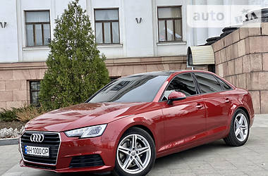 Седан Audi A4 2018 в Одесі