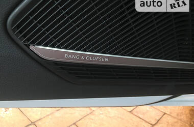 Седан Audi A4 2020 в 