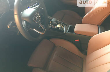 Седан Audi A4 2020 в 