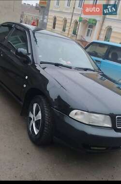 Седан Audi A4 1996 в Львове