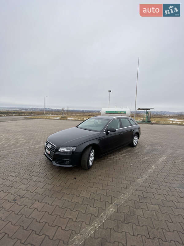 Универсал Audi A4 2011 в Черновцах