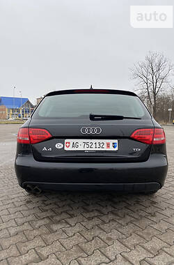 Универсал Audi A4 2011 в Черновцах