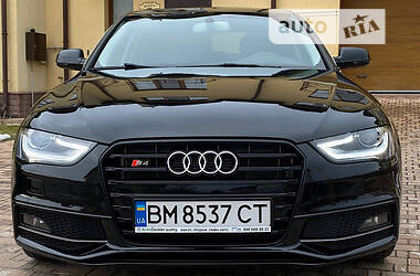 Седан Audi A4 2015 в 