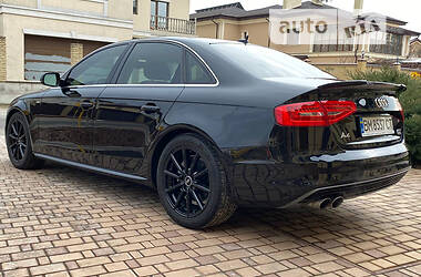 Седан Audi A4 2015 в 
