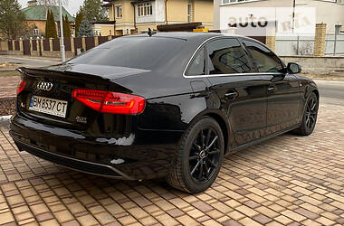 Седан Audi A4 2015 в 