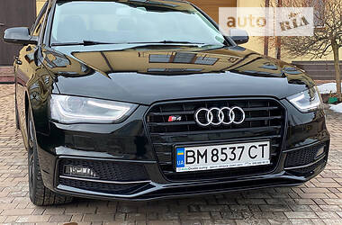Седан Audi A4 2015 в 