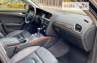 Седан Audi A4 2015 в 