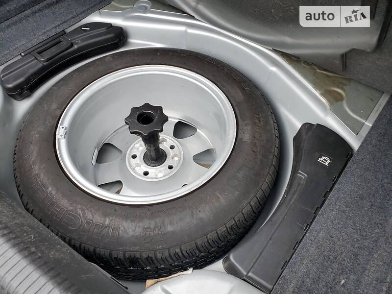 Седан Audi A4 2003 в Сарнах