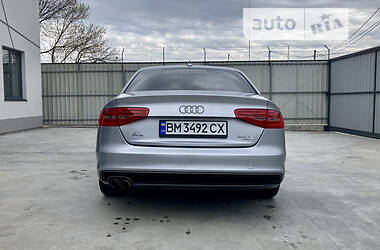 Седан Audi A4 2014 в Сумах