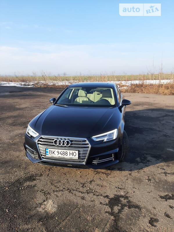 Седан Audi A4 2018 в Рівному