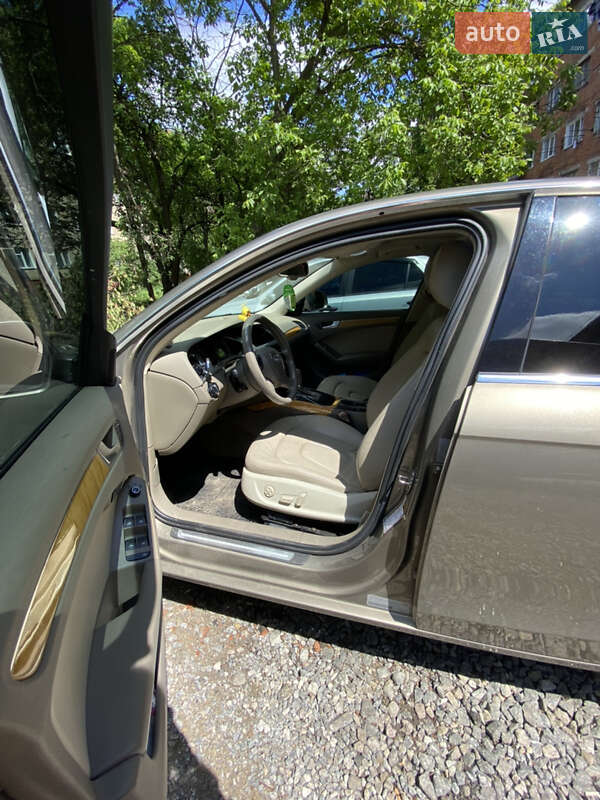 Седан Audi A4 2008 в Ирпене