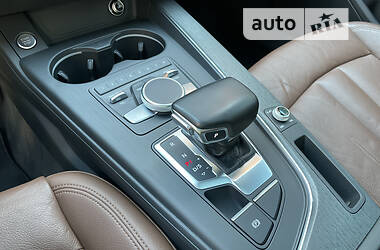 Седан Audi A4 2016 в 