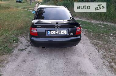 Седан Audi A4 1996 в Рівному