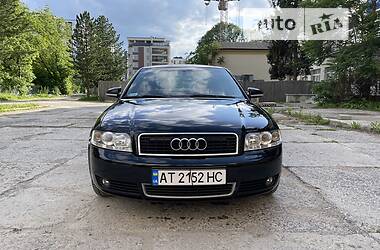Седан Audi A4 2004 в 