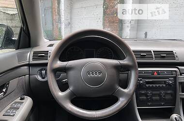 Седан Audi A4 2004 в 
