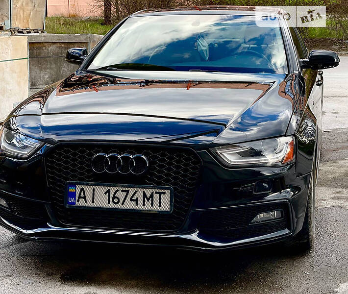 Audi A4 S line premium plus