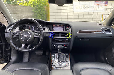 Седан Audi A4 2014 в Львові