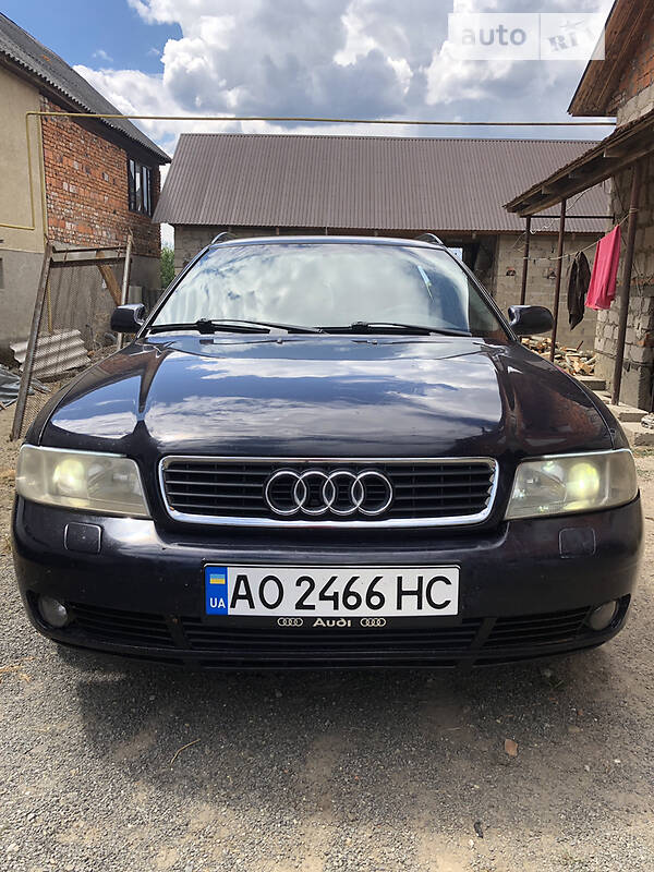 Универсал Audi A4 1999 в Хусте