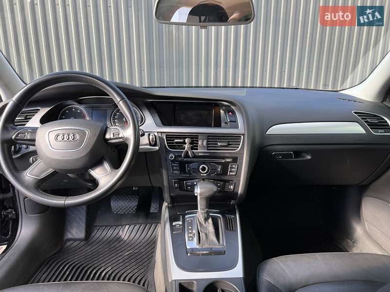 Седан Audi A4 2014 в Одессе