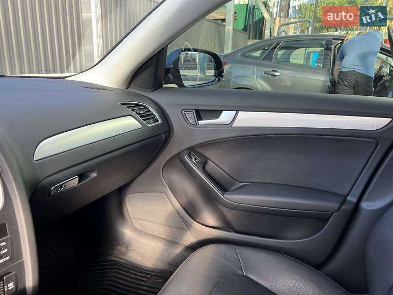 Седан Audi A4 2014 в Одессе