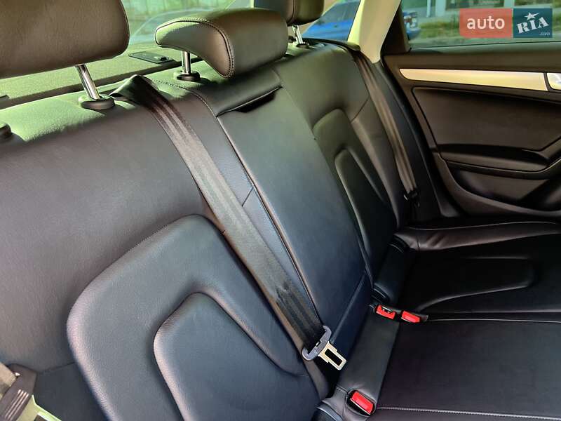 Седан Audi A4 2014 в Одессе