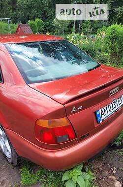 Седан Audi A4 1995 в Житомире