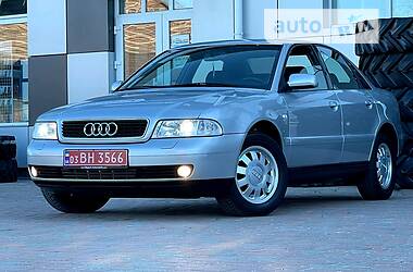 Седан Audi A4 2000 в 