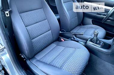 Седан Audi A4 2000 в 