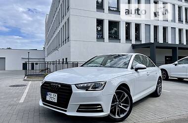 Седан Audi A4 2019 в 
