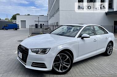 Седан Audi A4 2019 в 