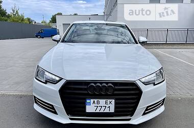 Седан Audi A4 2019 в 
