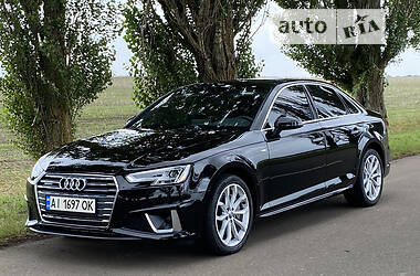 Седан Audi A4 2019 в 