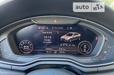 Седан Audi A4 2019 в 