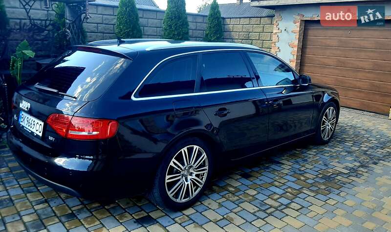Універсал Audi A4 2009 в Вараші