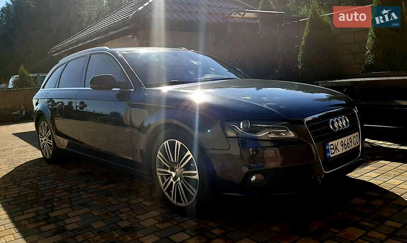 Універсал Audi A4 2009 в Вараші