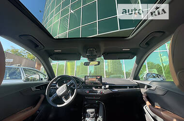 Седан Audi A4 2020 в 