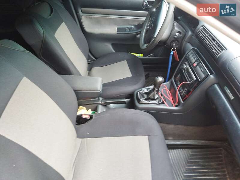 Универсал Audi A4 1997 в Глухове