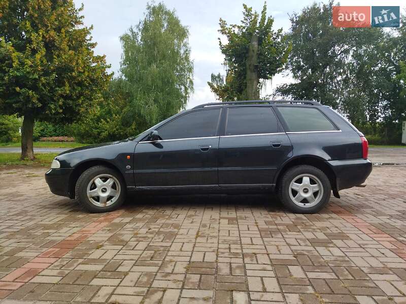 Универсал Audi A4 1997 в Глухове