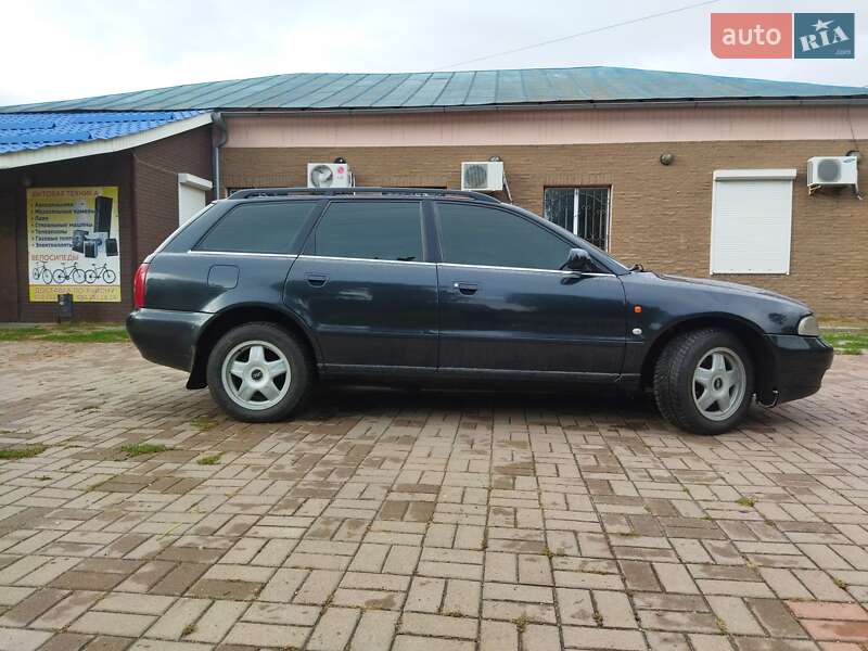 Универсал Audi A4 1997 в Глухове