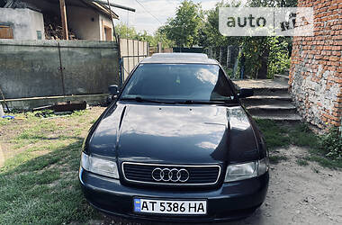 Седан Audi A4 1995 в Рогатині