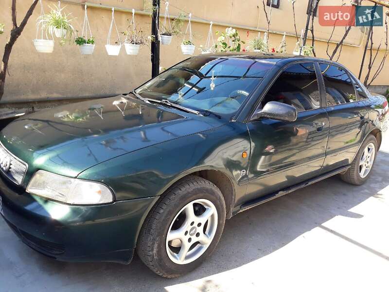 Седан Audi A4 1995 в Виноградове фото 3 Седан Audi A4 1995 в Виноградове